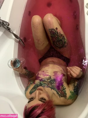 Pink_Hurricane [ pink-hurricane ] - Getting comfy with hole