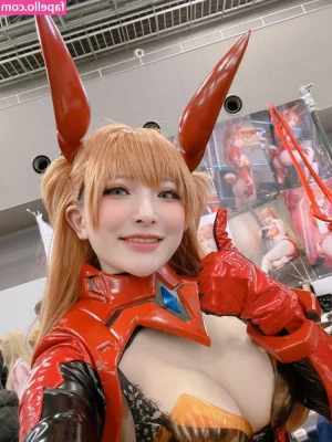 Fantasy Factory [ fantasy-factory ] - Do i look good in red