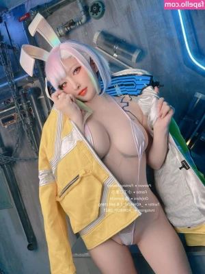 Fantasy Factory [ fantasy-factory ] - What better way to start your day than seeing some titties