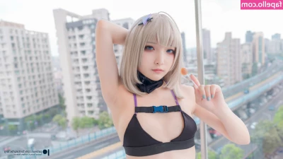 Fantasy Factory [ fantasy-factory ] - Luring you in with my perfect eyes