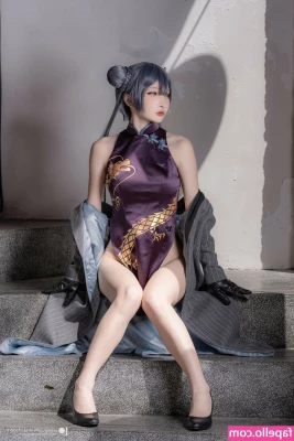 Fantasy Factory [ fantasy-factory ] - oh yäh Babe - so beautifully closed rubber dress
