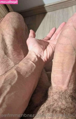 aleksandrrammfree - Hi I’m ur gf ❤️