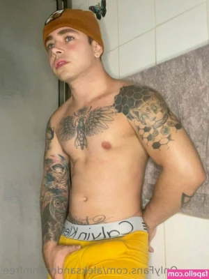 aleksandrrammfree - Just showing off my new panties! 🍑😜