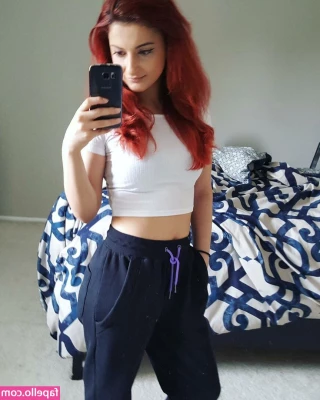 AnnieFuchsia - Working my a  off