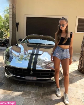 Shania Geiss [ shania-geiss ] - Bouncy booty 🍑