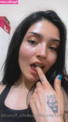Isabella_flores98 [ isabella-flores98 ] - A little bit of domestic bliss  Waiting for the clean sheets  you can