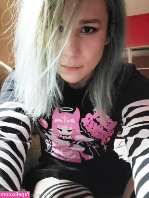 edenespi - You can hear how wet I am    How do we like this angle