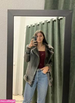 petite.grl [ petite-grl ] - here’s some more tummy per request ;)