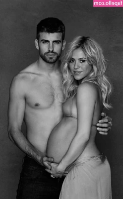 Shakira - 🖤 𝑻𝒉𝒆 𝑺𝒖𝒎𝒎𝒆𝒓 𝑹𝒐𝒃