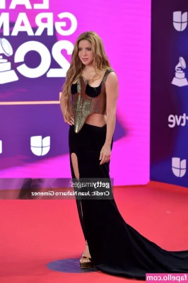 Shakira - Wish you were behind me
