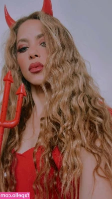 Shakira - For all the new members, I've got a Full Sets sale going on.... 4