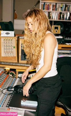 Shakira - 🔈 ❤️ wanted to say how much you all mean to me and let you