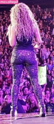 Shakira - VIP spots just opened up!