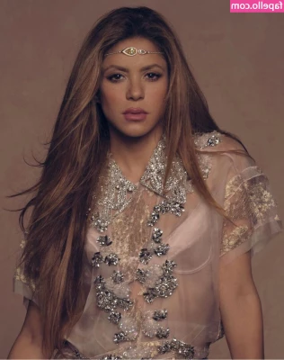 Shakira - Like this is you   my tits and want your cock between them or in your