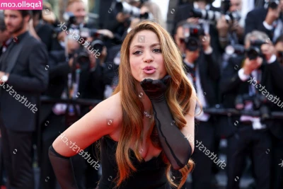 Shakira - What a steamy session!