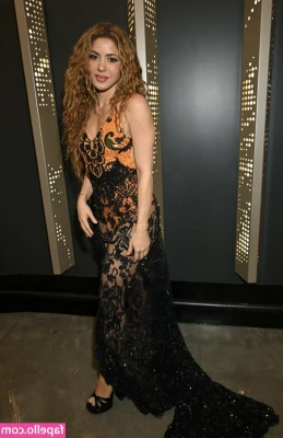 Shakira - 😋🥵🍆💦 Waking Up Hard, 😍☕ Horny Good Morning! xD