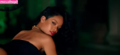 Shakira - Happy Tuesday!