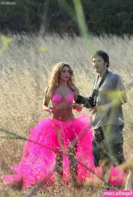 Shakira - Good morning, good afternoon and goodnight 😄😉