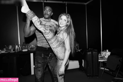 Shakira - LOST BET SOCK WORSHIP... check your inbox now! @sadieholmes
