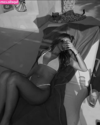 Sydney Ramolla [ sydney-ramolla ] - Come worship these