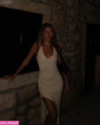 Sydney Ramolla [ sydney-ramolla ] - See? I can be Classy