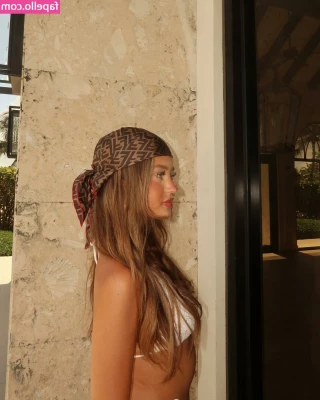 Sydney Ramolla [ sydney-ramolla ] - one click away from my nips  if you DM me   baileyyrose
