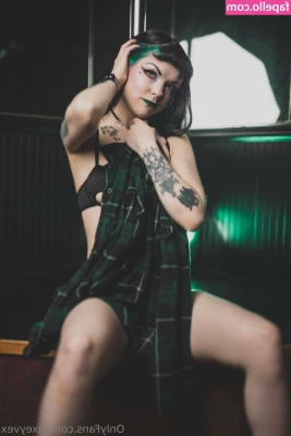 vixeyvex - wanna fuck spidergirl tonight?❤️‍🔥😏