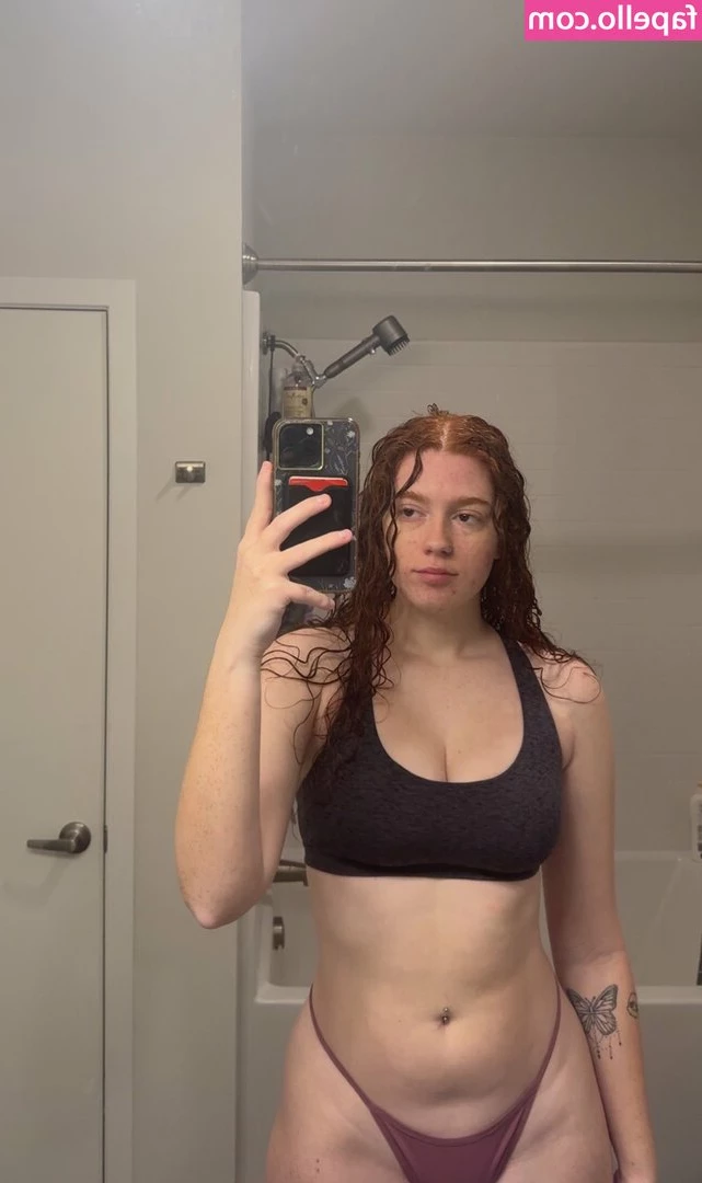 Kxxlyn - I love long, hot showers!