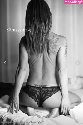 skaiva666free - FYI it's skin on my nose ...