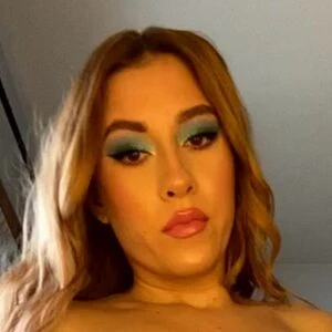Officialjessiemoore