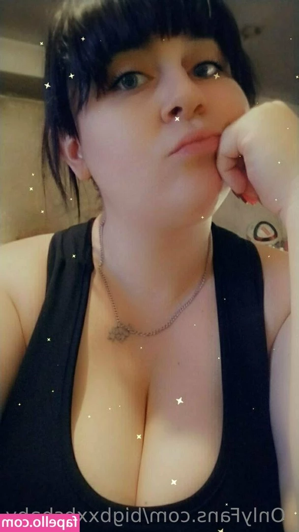 bigbxxbsbaby - It s Friday baby