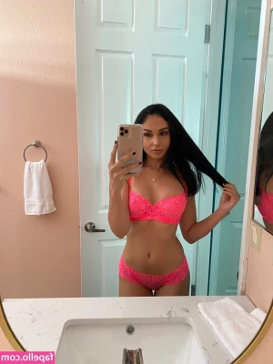 arianamarie - toes  soles  arch  whats your favorite