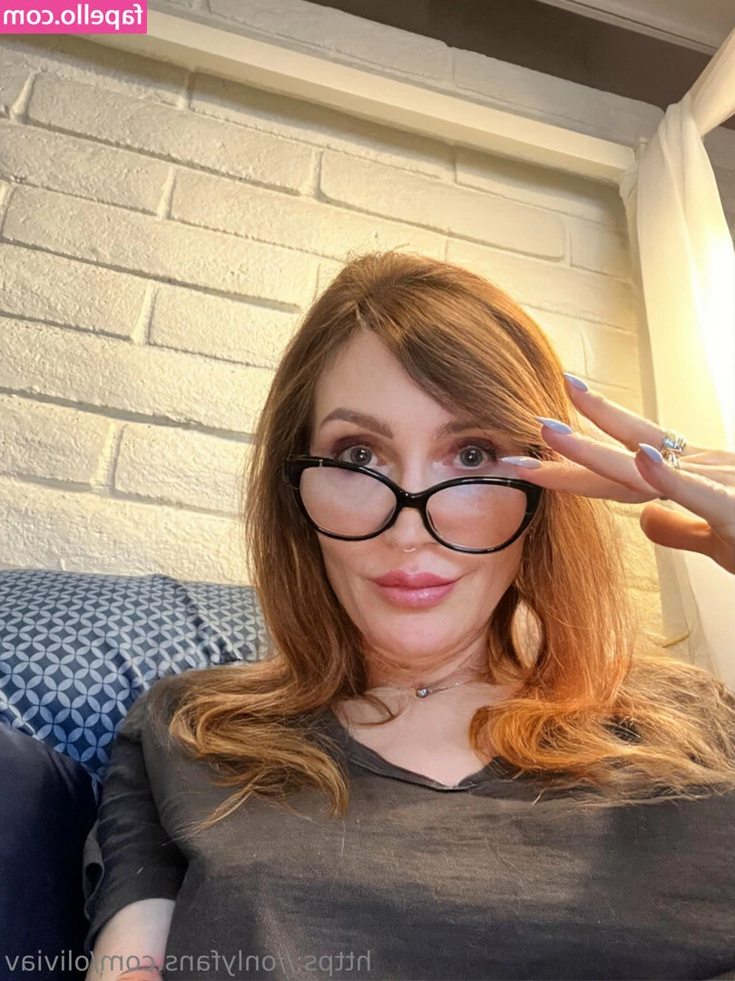 oliviav - Snuck out to my husbands shop and took some sneaky pics