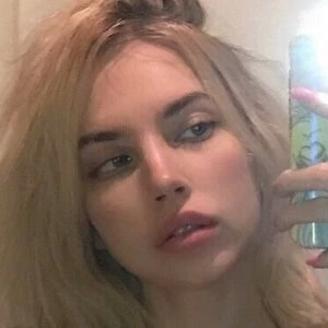 khloenextdoor