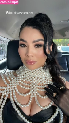 CarolineKwan - what you see vs  what s underneath     if the video is upside down I