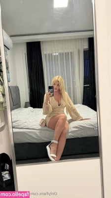 xx_jessica_xx [ xx-jessica-xx ] - Not skipping leg day and working on some heavy squats in the gym
