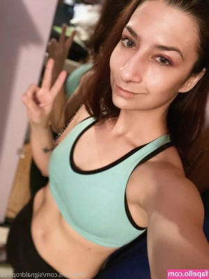signaldropfree - If this post post gets 40 likes I’ll go live at 10pm gmt 1st April