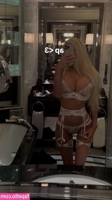 kngemma [ kngemma-1 ] - want me to move my hands? 🙈