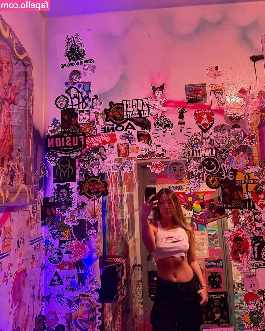 Simona Shao [ simona-shao ] - Just a sexy taste of what I just send y all in your DMs today    