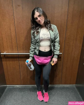 BustyCiara - A fun photo shoot for you babe     Which one is your favorite    