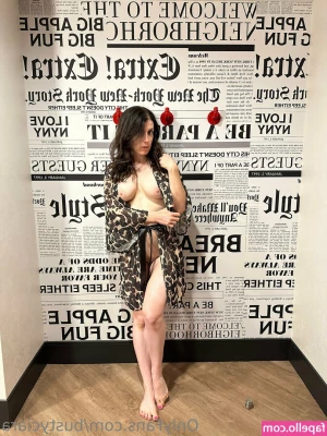 BustyCiara - My hourglass figure  ass  soles and this outfit will drive you crazy 