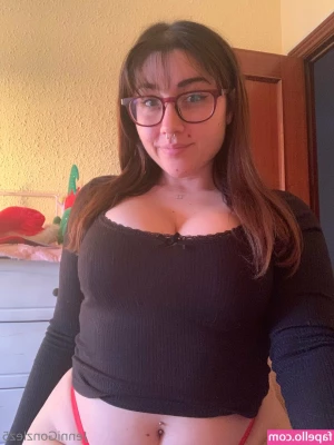 jennigonzlez5 - https://onlyfans.com/490935270/darling_jones You can still get this