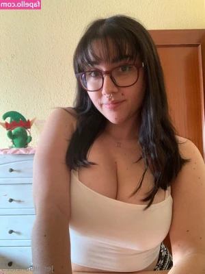 jennigonzlez5 - I hope you like me in this outfit