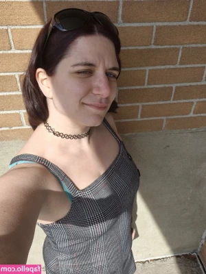 princessenamrah - permission to zoom in  granted