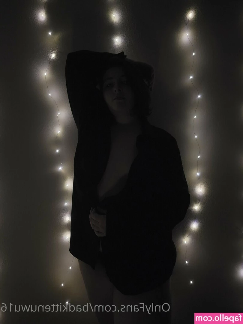 badkitten_uwu [ badkitten-uwu ] - Shiny and fuzzy? 😉