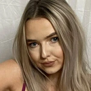 Lily Hollands