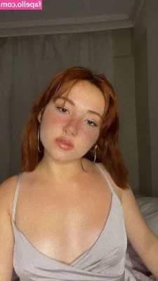 Melisa Guler [ melisa-guler ] - Sundays are sweaty around here