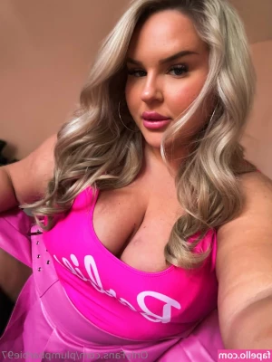 plumpbarbie97 - licked that sweet cock🍌💞