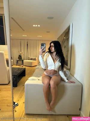 Noelle Emily [ noelle-emily-7 ] - Do you like my pijama daddy  Or would you like it more if I remove it
