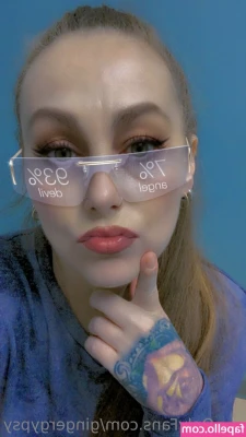 gingergypsy - Come stare at my tits and smoke some weed with me